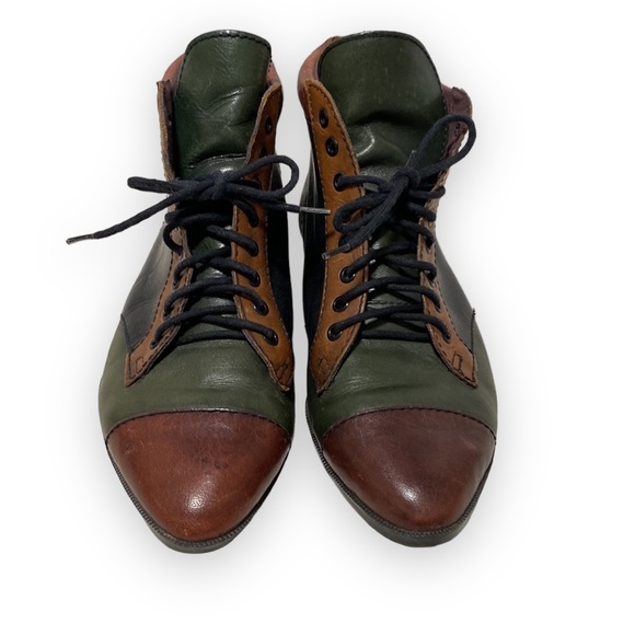 Footgear - 80's Inspired Lace up Flat Boot - Picture 2 of 11